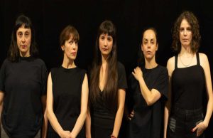 CARLA ZÚÑIGA DIRIGE EN LA OSCURIDAD DE LA NOCHE
