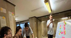 LECTURA DRAMATIZADA DE A BROKEN MIRROR EN EL TEATRO NACIONAL CHILENO.