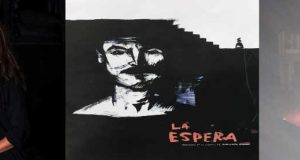 “LA ESPERA”: UNO SE PONE EL PONCHO QUE LE TEJIERON