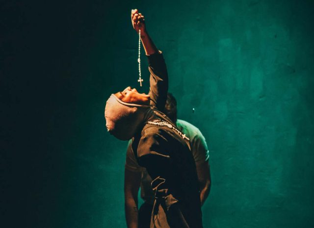 portada-Los-oscuro-se-esconde