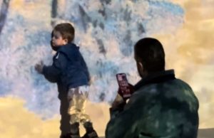 EL ESPECTADOR: UNA MIRADA A MONET, JUNTO AL RÍO.