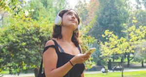 CELEBRAN DÍA DEL ÁRBOL CON APP QUE ESCUCHAS LOS ÁRBOLES DEL PARQUE FORESTAL