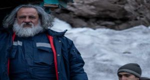 HOMBRES-DAGA UNA INMERSIÓN EN LAS SOMBRAS DEL SICARIATO