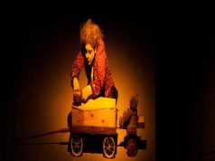 LEJOS DE LO DIVINO EN EL TEATRO DEL PUENTE