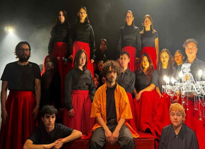 RODRIGO WALKER PROTAGONIZA PRIMER MUSICAL DE TEATRO AIEP