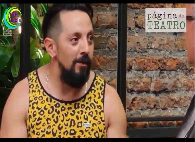 SEBASTIÁN SQUELLA, director, dramaturgo