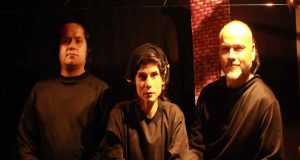 TEATRILLO CONVERTIDO EN GRAN MARIONETA ESTRENA OBRA FAMILIAR SOBRE LA VIDA Y LA MUERTE