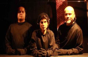 TEATRILLO CONVERTIDO EN GRAN MARIONETA ESTRENA OBRA FAMILIAR SOBRE LA VIDA Y LA MUERTE