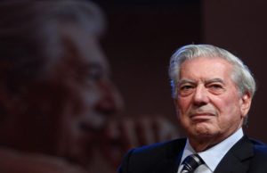 MARIO VARGAS LLOSA Y SU DOBLE TEATRAL