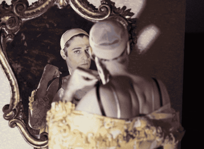 Un torero italiano con ají chileno: Crítica teatral a Tengo miedo torero del Piccolo Teatro di Milano – Teatro D’Europa