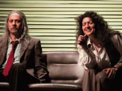 ¿QUIÉN SOY YO?: IDENTIDAD, HUMOR NEGRO Y MEMORIA EN RAZONES PARA NO MORIR