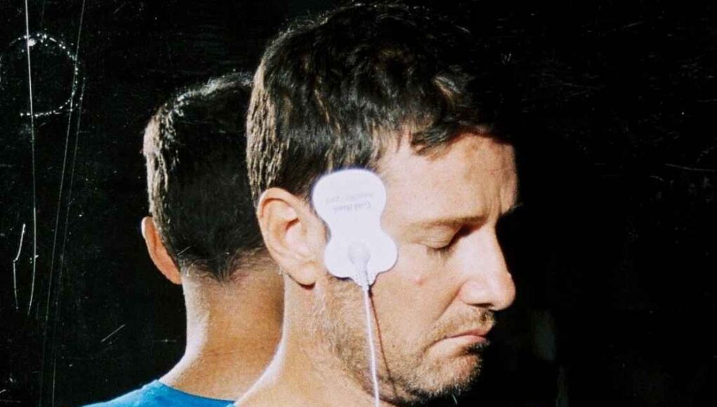 MONTAJE SE SUMERGE EN EL CEREBRO DE UN ACTOR AFECTADO POR UN VIRUS