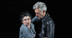TEATRO NACIONAL CHILENO ESTRENA LOS INVASORES DE EGON WOLFF