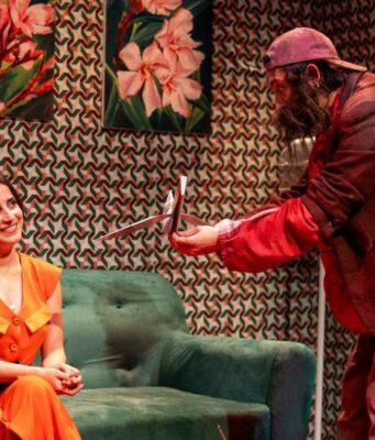 CAMILA HIRANE PROTAGONIZA FLORES DE PAPEL DE EGON WOLFF