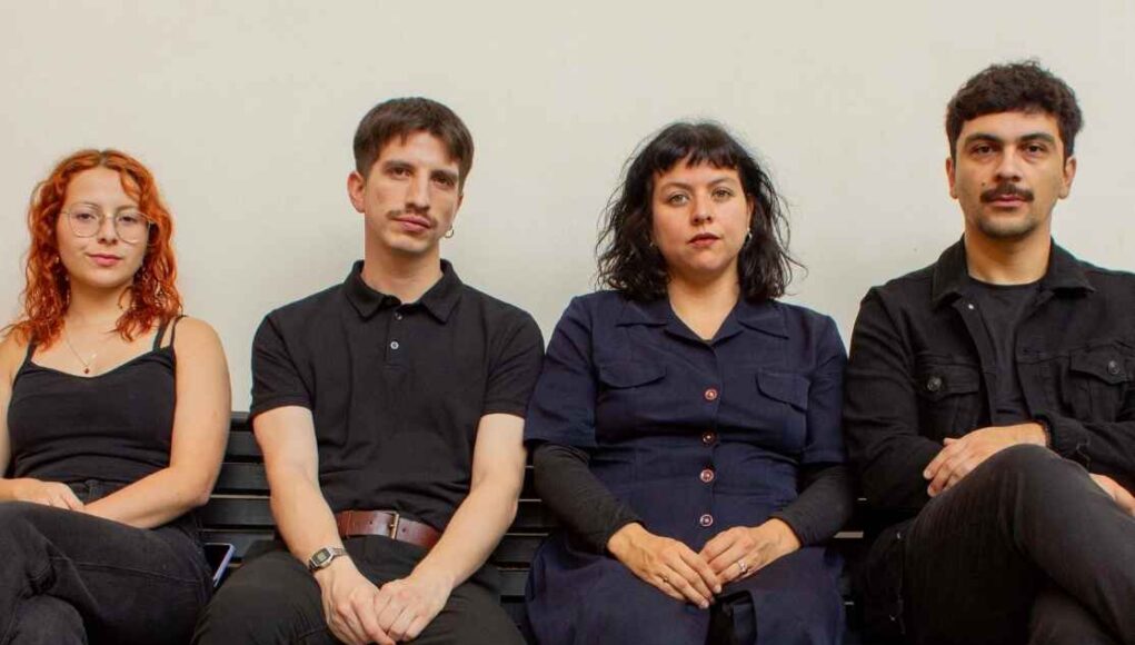 TEATRO DEL PUENTE ESTRENA EL EFECTO DE IR HACIA ATRÁS QUE CONSTRUYE UN RETRATO INCÓMODO