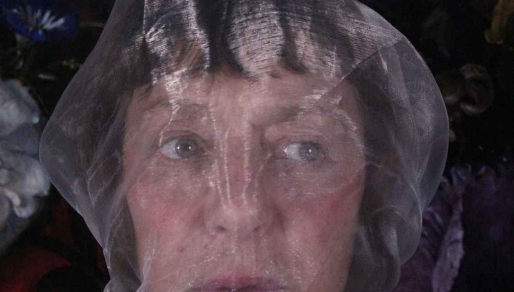 CLAUDIA DI GIRÓLAMO Y RODRIGO PÉREZ REESTRENAN «EL VICIO ABSURDO» EN TEATRO LA MEMORIA