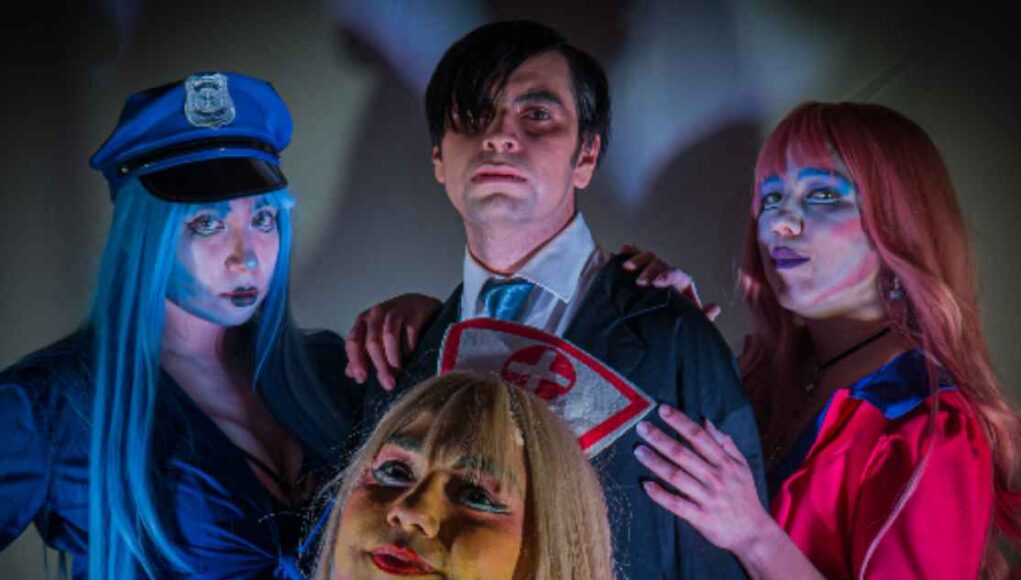 EL COLECCIONISTA DE MUÑECAS UN INTENSO VIAJE TEATRAL HACIA EL DELIRIO Y LA LOCURA
