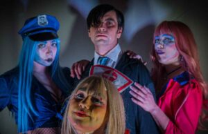 EL COLECCIONISTA DE MUÑECAS UN INTENSO VIAJE TEATRAL HACIA EL DELIRIO Y LA LOCURA