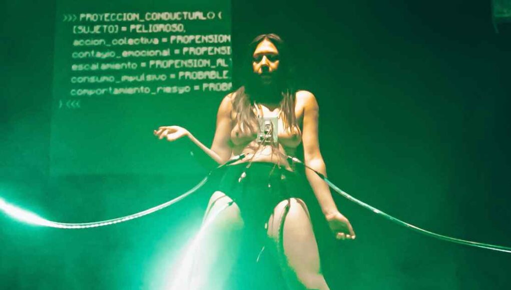 LA OBRA “VIGÍA” ENFRENTA CON DANZA, POESÍA Y RECURSOS TECNOLÓGICOS LA RECETA ALGORÍTMICA